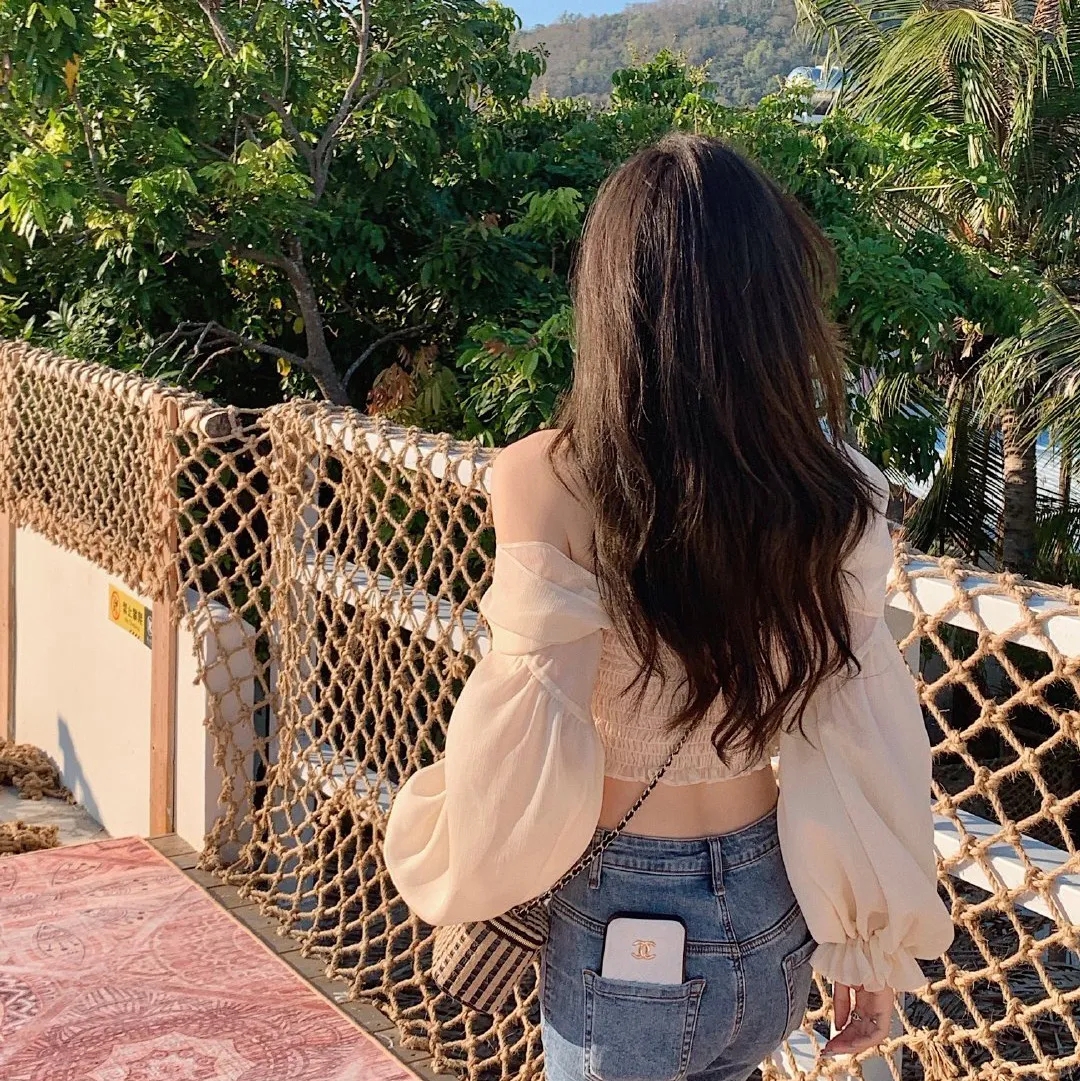 桃花暗里鹤长音